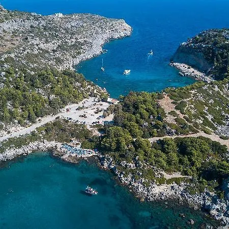 Achousa Apartahotel 3*