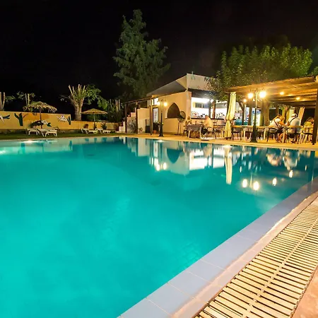 Apartahotel Achousa 3*
