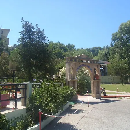 Achousa 3*