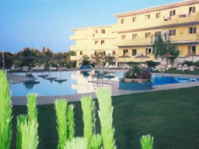 Achousa Apartahotel