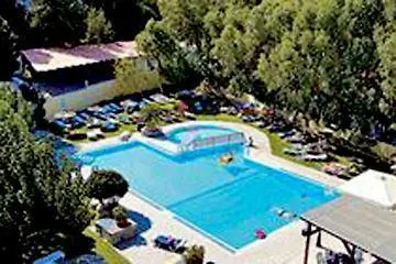 Achousa 3*