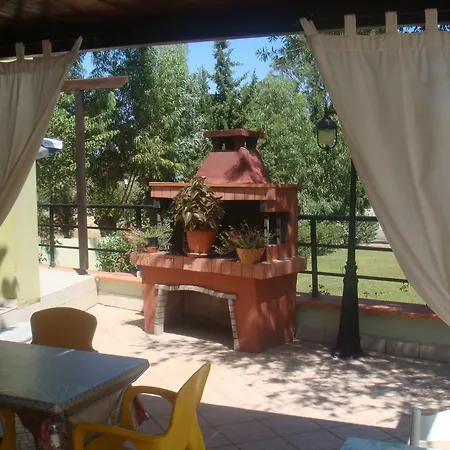 Achousa Aparthotel