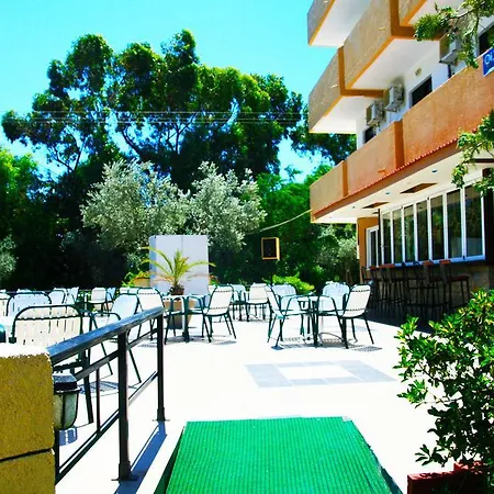 Achousa 3*