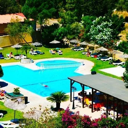 Achousa Aparthotel