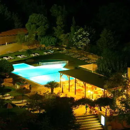 Achousa 3*